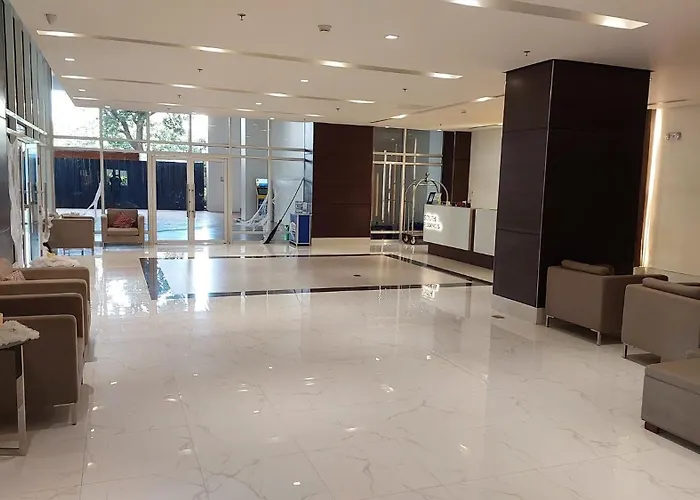 Covent Garden South Residences 4* مانيلا
